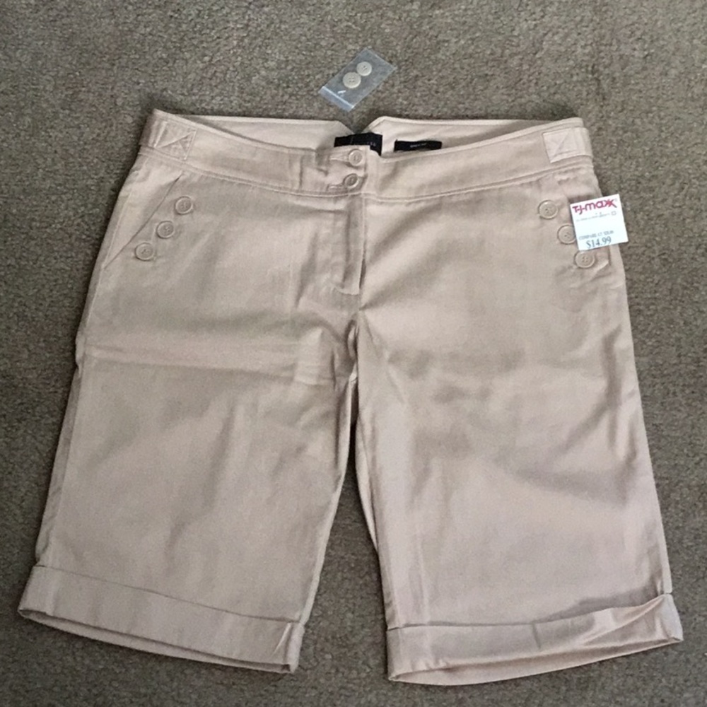The Limited Beige Women’s Bermuda Shorts